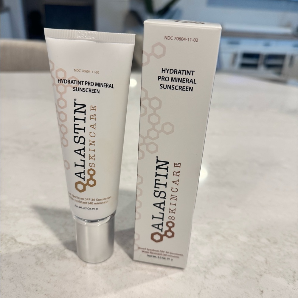 Alastin HYDRATINT PRO MINERAL
SUNSCREEN